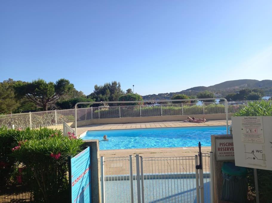 Studio Agay A 2 Pas Des Plages Saint-Raphael  Exterior photo